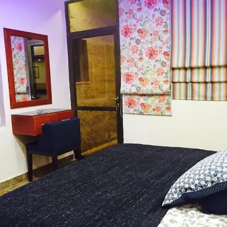 Royal Luxury Apartments & Studios Amman Room photo