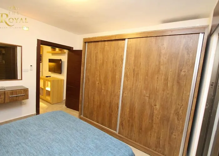 Royal Luxury Apartments & Studios